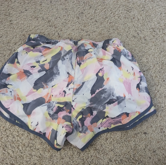 Running shorts - Picture 6 of 8